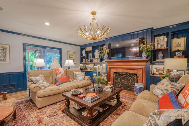 301 Dunbarton Court, Spartanburg, SC 29307
