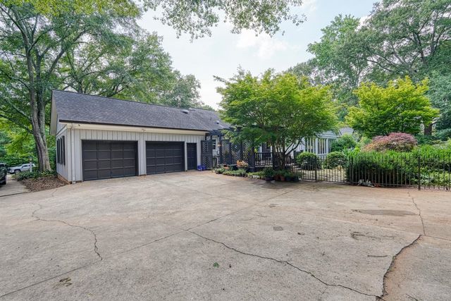 301 Dunbarton Court, Spartanburg, SC 29307