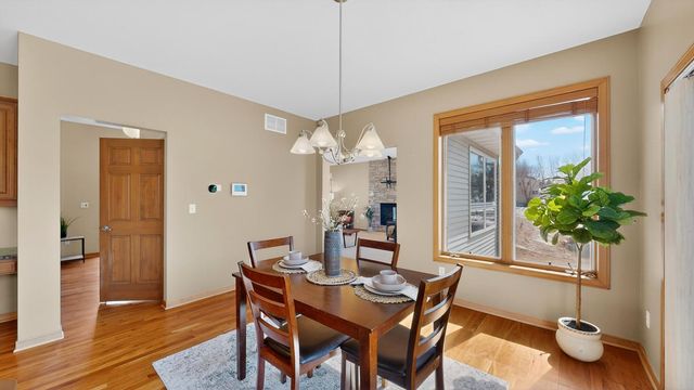 4823 Scenic Oak Drive SW, Rochester, MN 55902