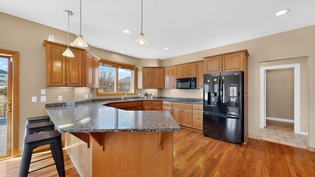 4823 Scenic Oak Drive SW, Rochester, MN 55902
