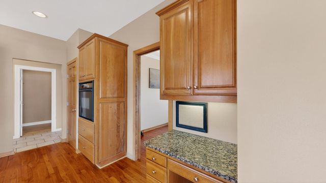 4823 Scenic Oak Drive SW, Rochester, MN 55902