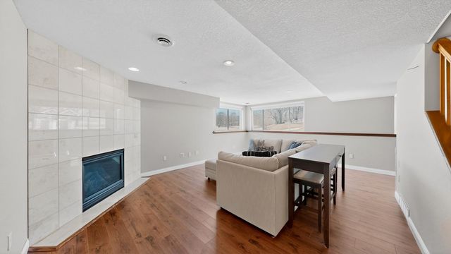 4823 Scenic Oak Drive SW, Rochester, MN 55902