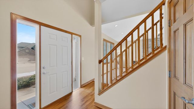 4823 Scenic Oak Drive SW, Rochester, MN 55902