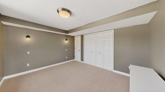 4823 Scenic Oak Drive SW, Rochester, MN 55902