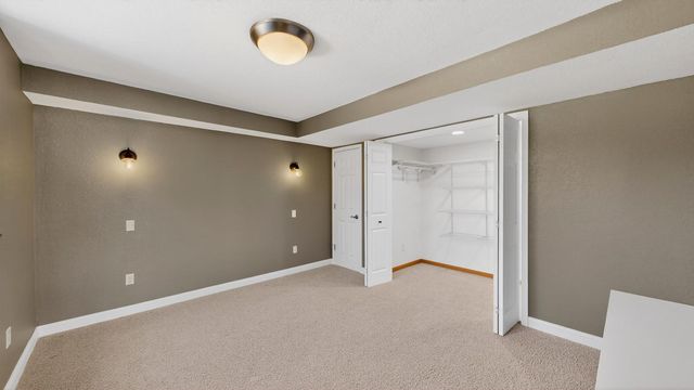 4823 Scenic Oak Drive SW, Rochester, MN 55902