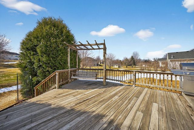 4823 Scenic Oak Drive SW, Rochester, MN 55902