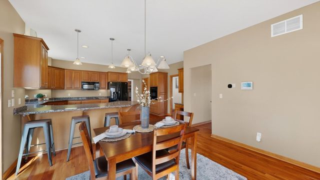 4823 Scenic Oak Drive SW, Rochester, MN 55902