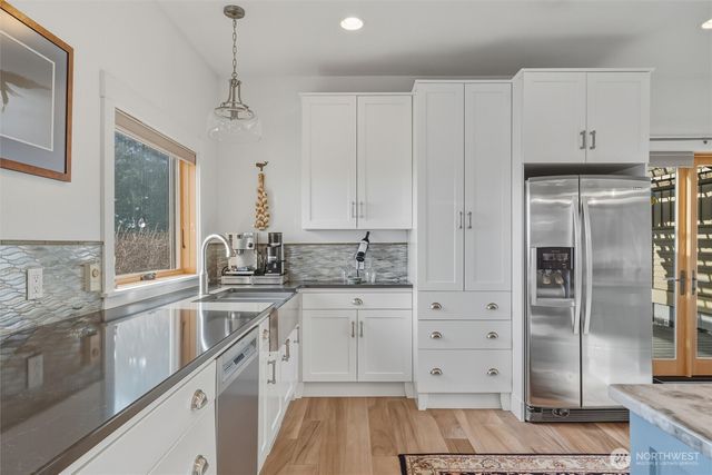 4065 Sunny Hill Lane, Lummi Island, WA 98262