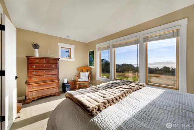 4065 Sunny Hill Lane, Lummi Island, WA 98262