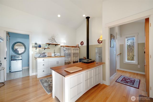 4065 Sunny Hill Lane, Lummi Island, WA 98262