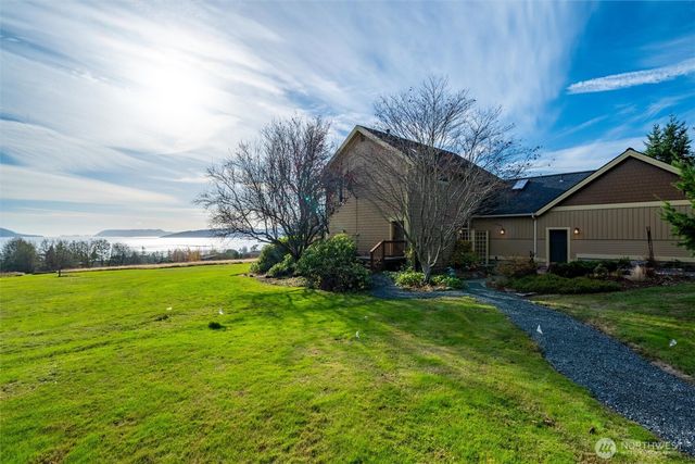 4065 Sunny Hill Lane, Lummi Island, WA 98262