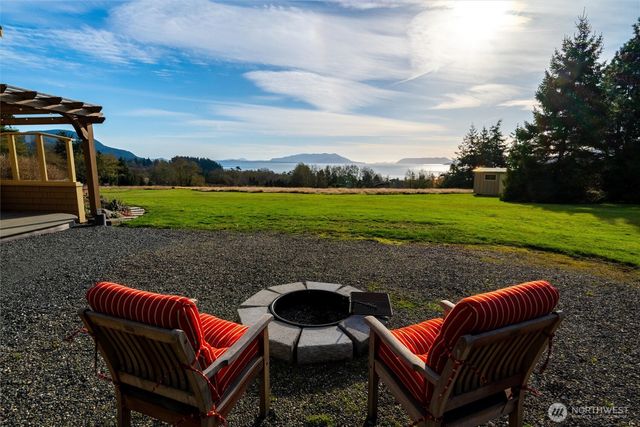 4065 Sunny Hill Lane, Lummi Island, WA 98262