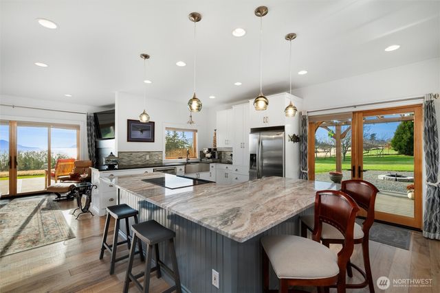 4065 Sunny Hill Lane, Lummi Island, WA 98262