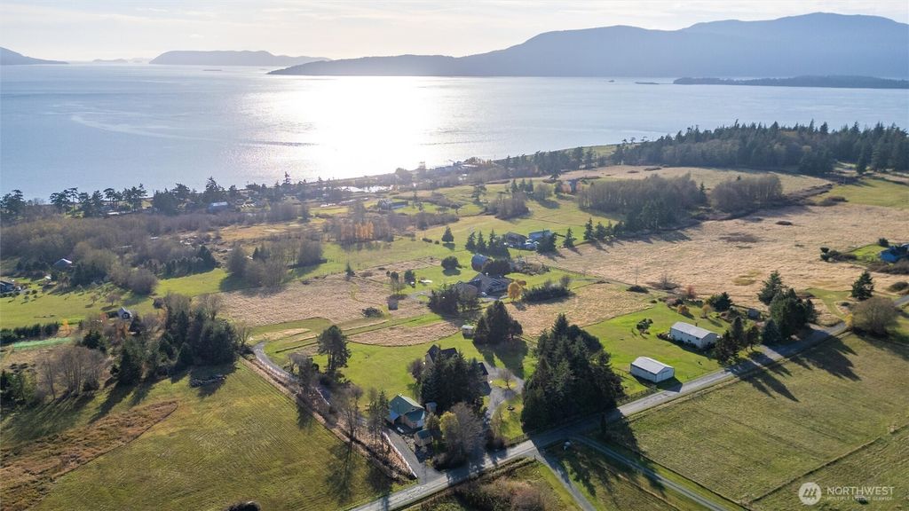 4065 Sunny Hill Lane, Lummi Island, WA 98262