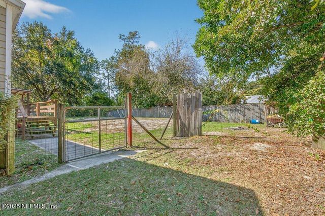 9899 BARBER Loop, Macclenny, FL 32063