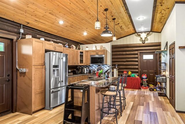20515 105th Avenue, Cadott, WI 54727