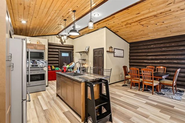 20515 105th Avenue, Cadott, WI 54727