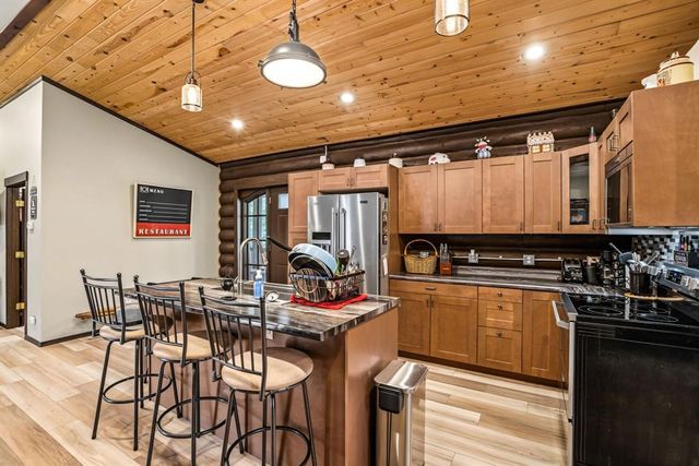 20515 105th Avenue, Cadott, WI 54727