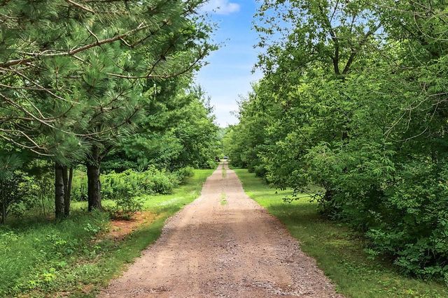 20515 105th Avenue, Cadott, WI 54727