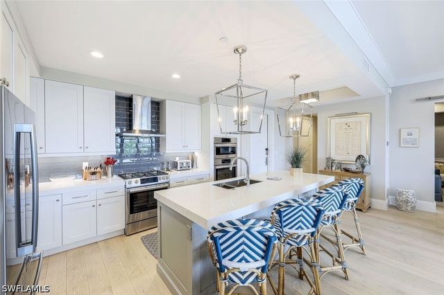 1135 3rd AVE S 319, Naples, FL 34102