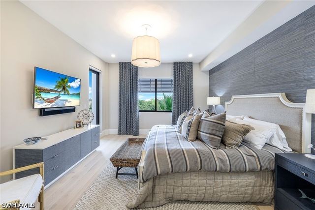 1135 3rd AVE S 319, Naples, FL 34102