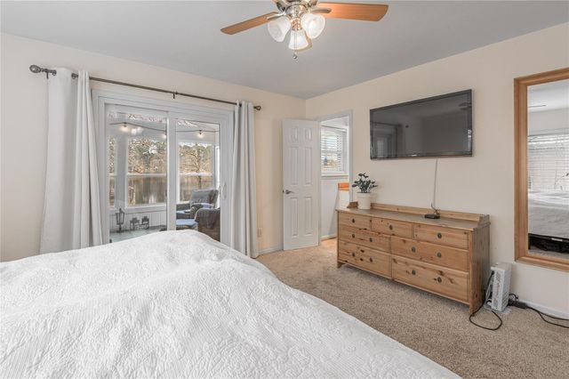 202 Sunset Lake Road, Huntsville, TX 77340