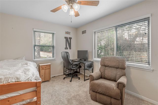 202 Sunset Lake Road, Huntsville, TX 77340