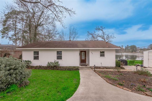 202 Sunset Lake Road, Huntsville, TX 77340