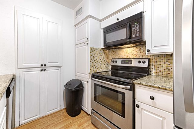 5808 Sandhurst Lane B, Dallas, TX 75206