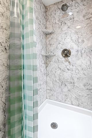 5808 Sandhurst Lane B, Dallas, TX 75206