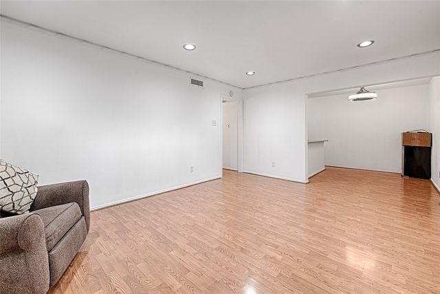 5808 Sandhurst Lane B, Dallas, TX 75206