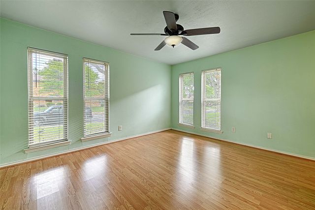 5808 Sandhurst Lane B, Dallas, TX 75206