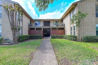 5808 Sandhurst Lane B, Dallas, TX 75206
