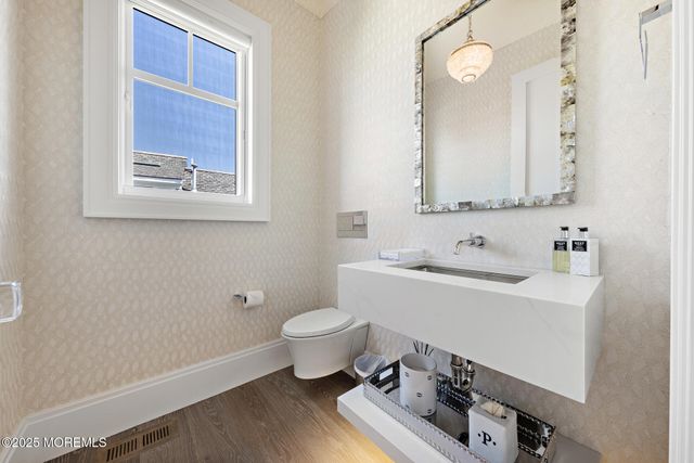 948 Lagoon Lane S, Mantoloking, NJ 08738