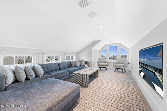 948 Lagoon Lane S, Mantoloking, NJ 08738