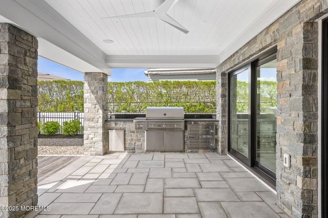 948 Lagoon Lane S, Mantoloking, NJ 08738