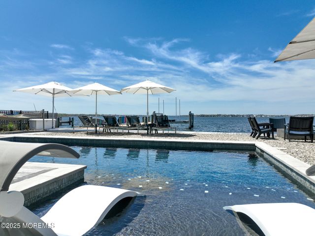 948 Lagoon Lane S, Mantoloking, NJ 08738