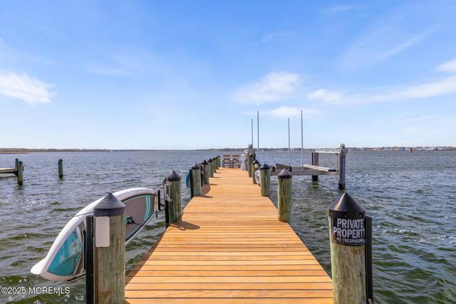 948 Lagoon Lane S, Mantoloking, NJ 08738