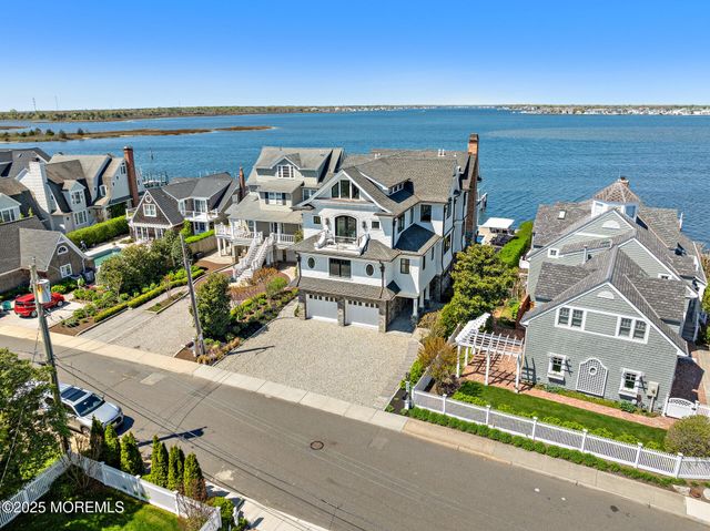 948 Lagoon Lane S, Mantoloking, NJ 08738