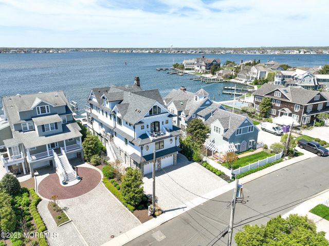 948 Lagoon Lane S, Mantoloking, NJ 08738