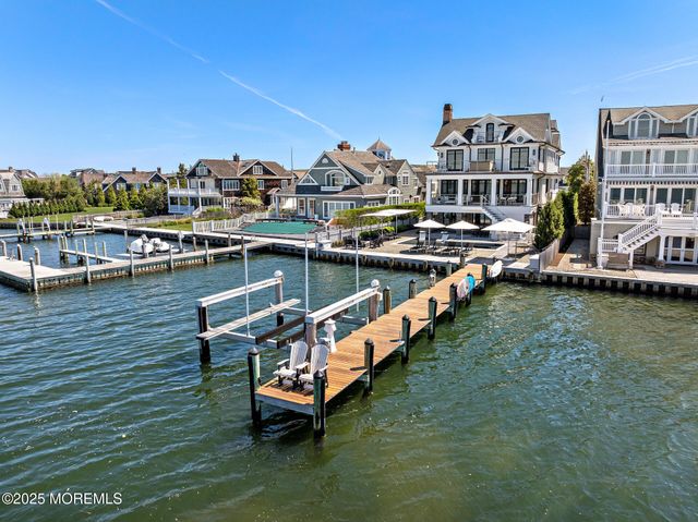 948 Lagoon Lane S, Mantoloking, NJ 08738