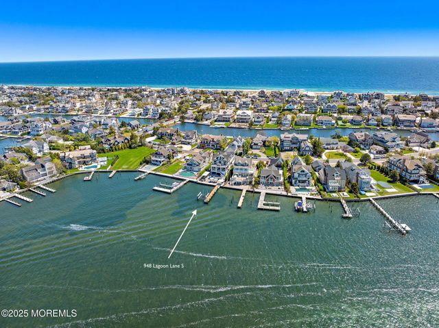 948 Lagoon Lane S, Mantoloking, NJ 08738