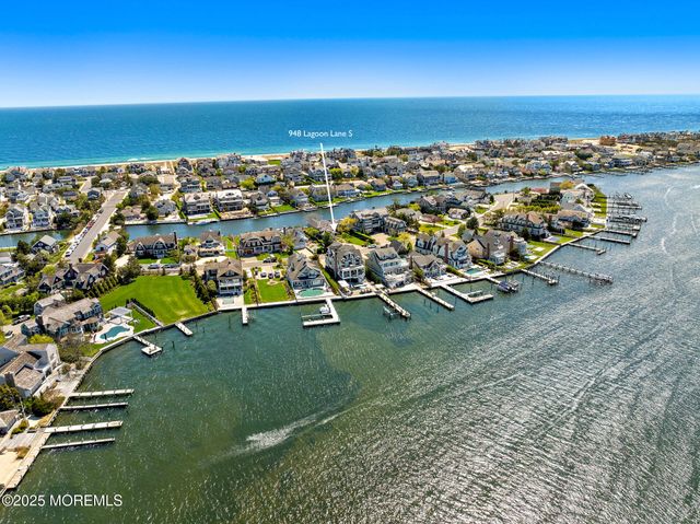 948 Lagoon Lane S, Mantoloking, NJ 08738