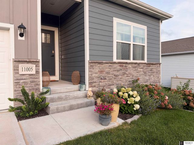 11005 S 176th Street, Omaha, NE 68136