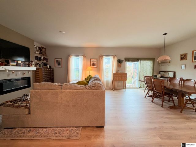 11005 S 176th Street, Omaha, NE 68136