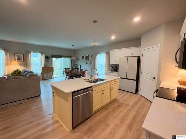 11005 S 176th Street, Omaha, NE 68136