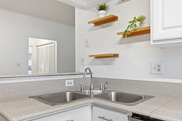 8600 Coppertowne Lane 2004, Dallas, TX 75243