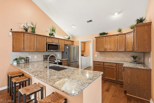 625 Crossings Circle, Tallmadge, OH 44278