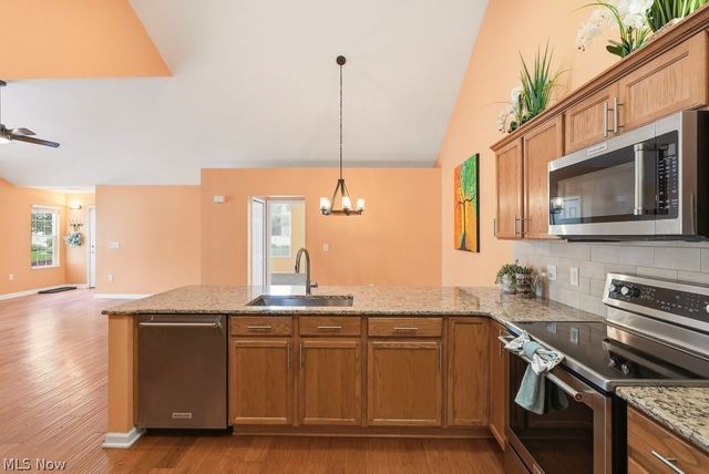 625 Crossings Circle, Tallmadge, OH 44278
