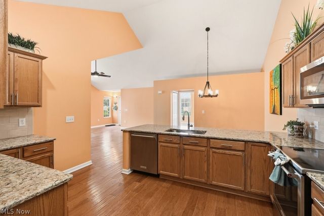 625 Crossings Circle, Tallmadge, OH 44278
